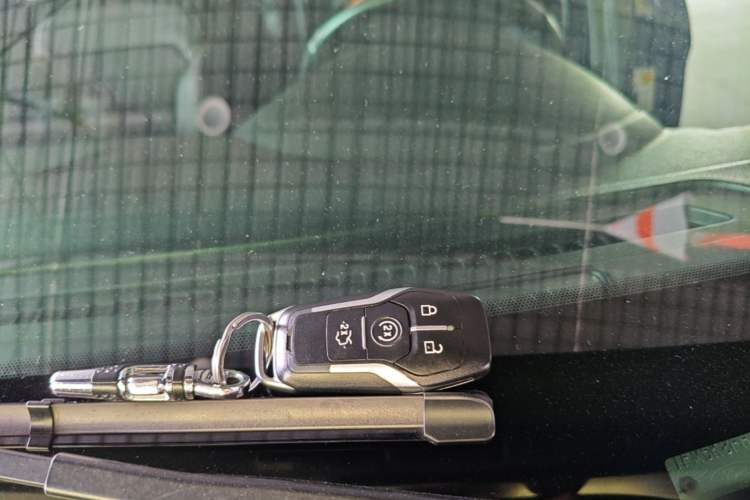 Used Ford Explorer 2017 2.3T Elite Edition Vehicle Key