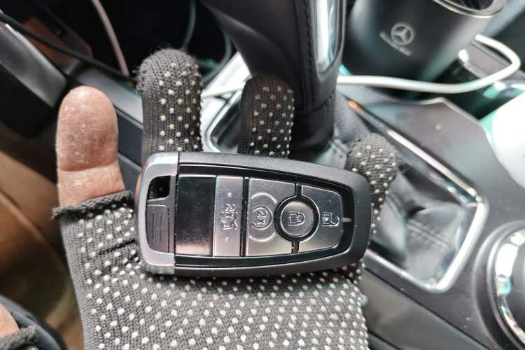 Used Ford Explorer 2017 2.3T Elite Edition Vehicle Key