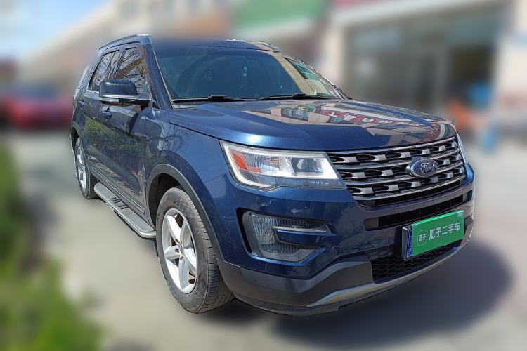 Used Ford Explorer 2017 2.3T Fashion Edition Front Right 45 Deg