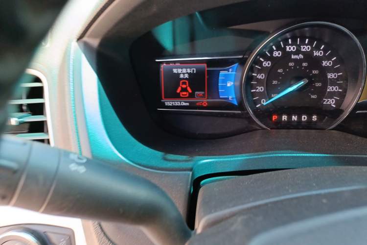 Used Ford Explorer 2017 2.3T Fashion Edition Odometer Close Up
