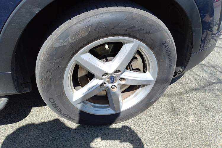 Used Ford Explorer 2017 2.3T Fashion Edition Right Front Wheel Hub