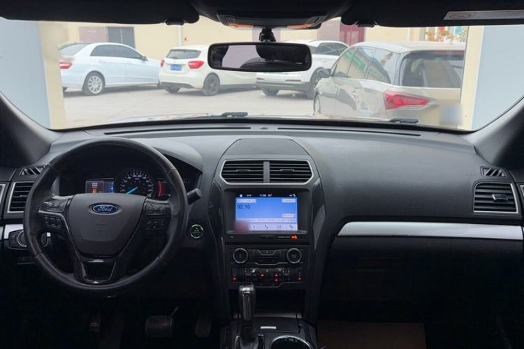 Used Ford Explorer 2017 2.3T Fashion Edition Interior 11