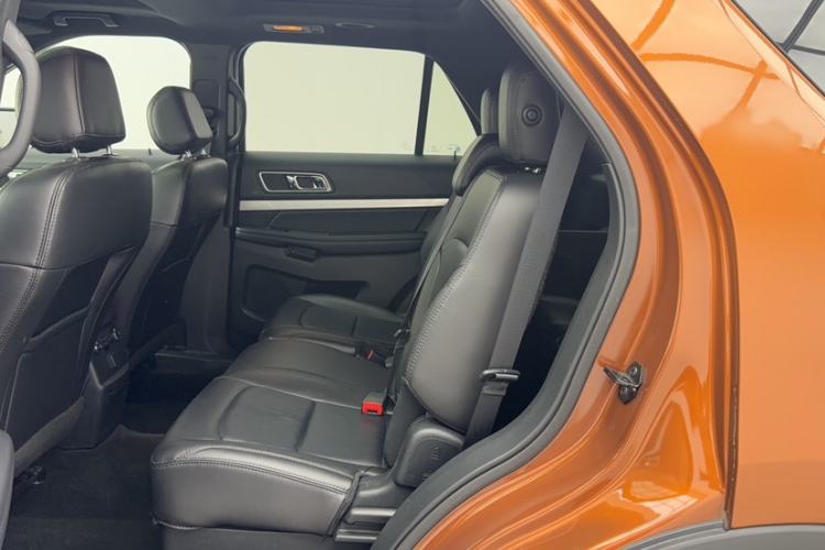 Used Ford Explorer 2017 2.3T Fashion Edition Interior 6