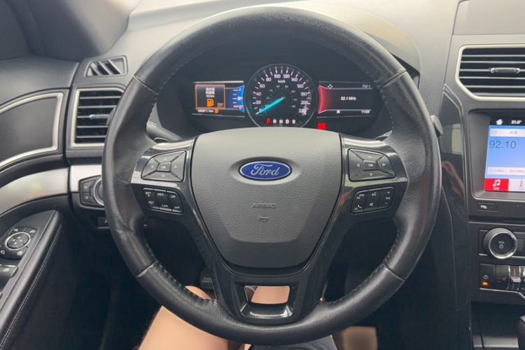 Used Ford Explorer 2017 2.3T Fashion Edition Interior 9