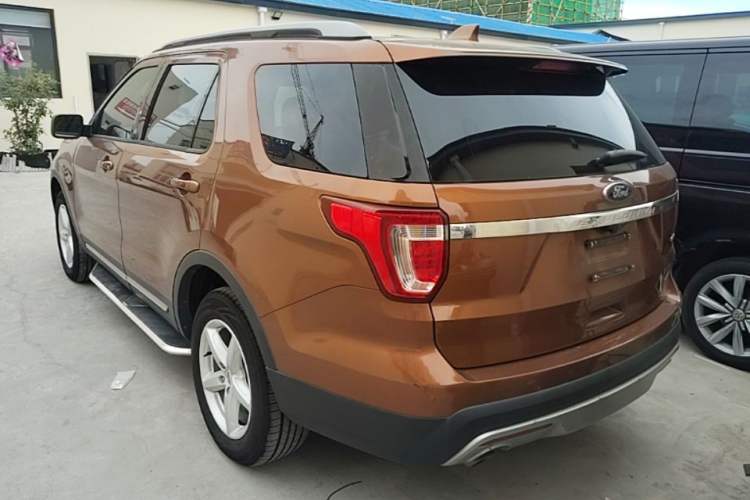 Used Ford Explorer 2017 2.3T Fashion Edition Rear Left 45 Deg