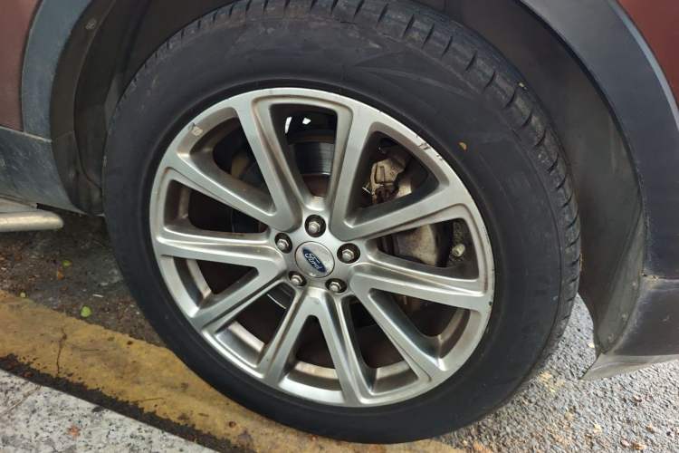Used Ford Explorer 2017 2.3T Elite Edition Right Front Wheel Hub