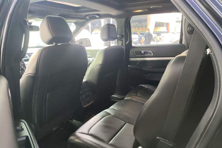 Used Ford Explorer 2017 2.3T Fashion Edition Interior 4