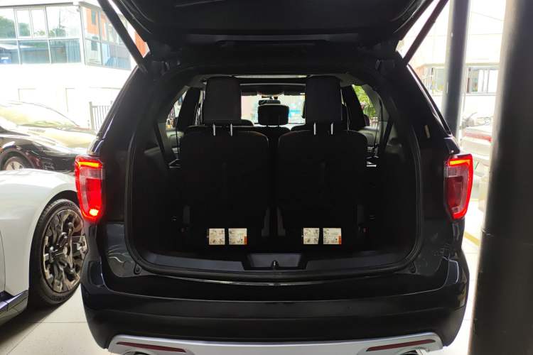 Used Ford Explorer 2017 2.3T Fashion Edition Trunk