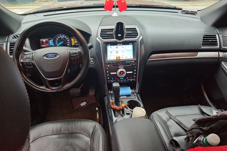 Used Ford Explorer 2017 2.3T Elite Edition Center Console