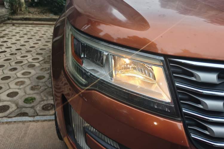 Used Ford Explorer 2017 2.3T Elite Edition Right Front Headlight