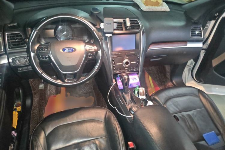 Used Ford Explorer 2017 2.3T Elite Edition Center Console