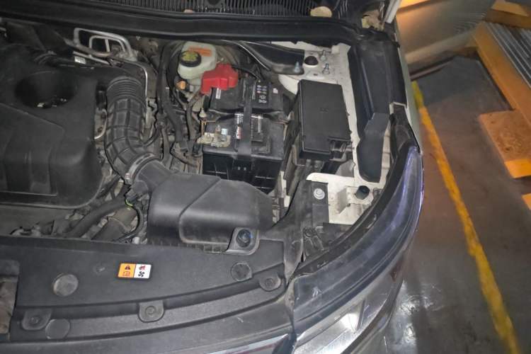 Used Ford Explorer 2017 2.3T Elite Edition Engine Bay Left