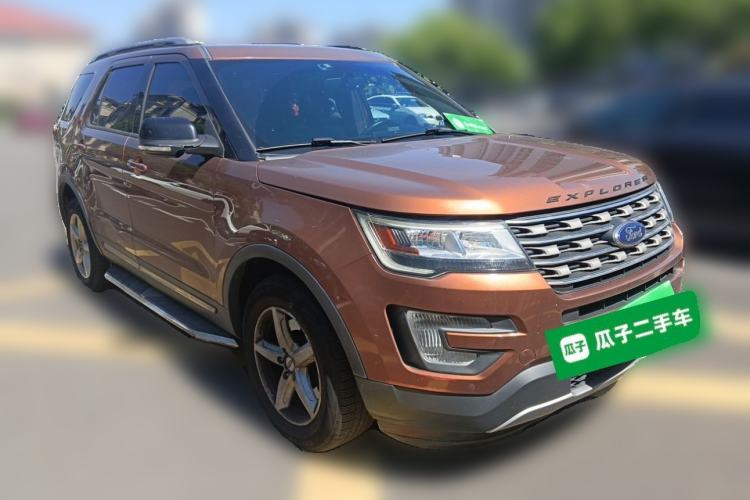 Used Ford Explorer 2017 2.3T Fashion Edition Front Right 45 Deg