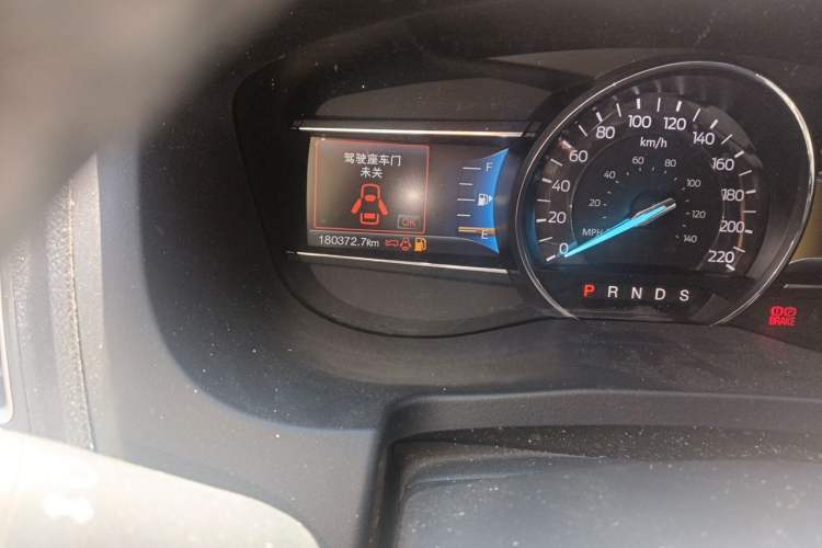 Used Ford Explorer 2017 2.3T Fashion Edition Odometer Close Up