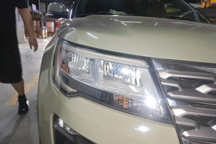Used Ford Explorer 2017 2.3T Elite Edition Right Front Headlight