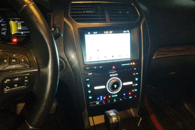 Used Ford Explorer 2017 2.3T Elite Edition Audio And AC Panel