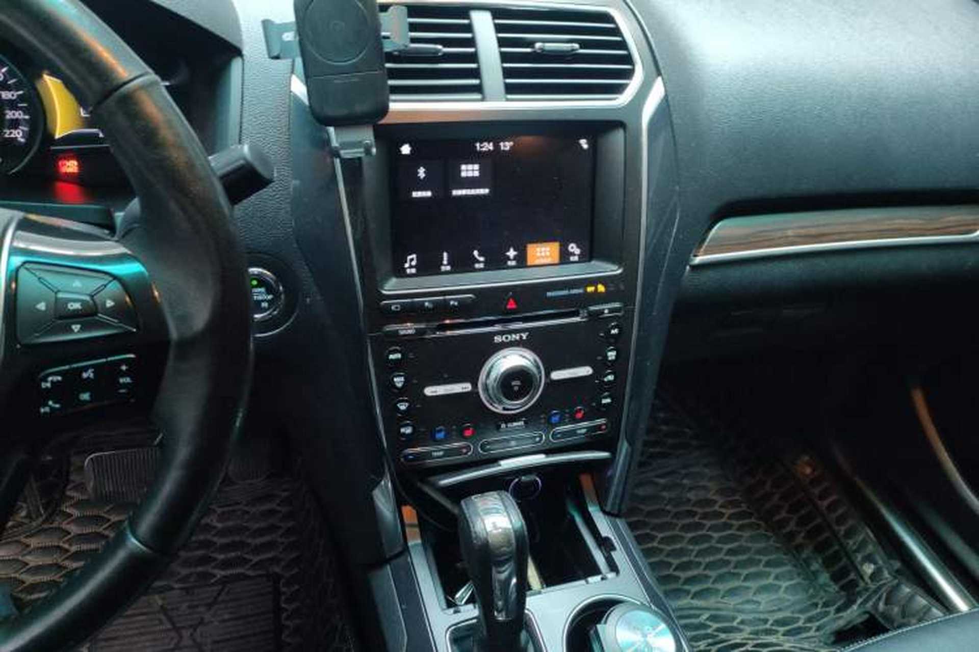 Used Ford Explorer 2017 2.3T Elite Edition Audio And AC Panel