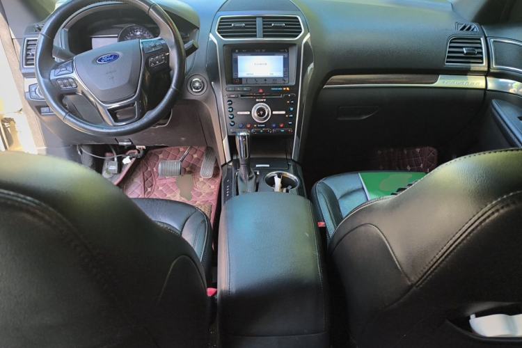 Used Ford Explorer 2017 2.3T Elite Edition Center Console