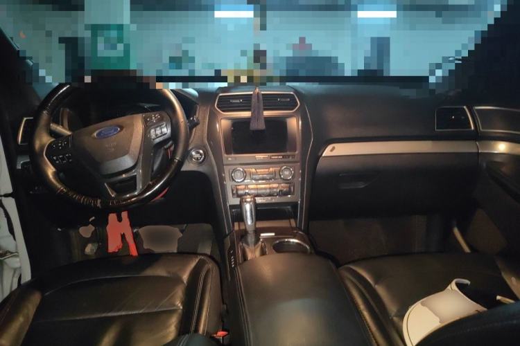 Used Ford Explorer 2017 2.3T Fashion Edition Center Console