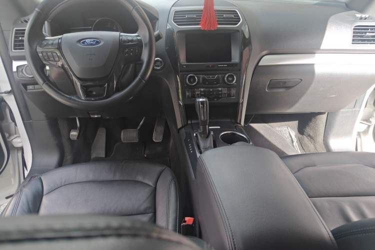 Used Ford Explorer 2017 2.3T Fashion Edition Center Console