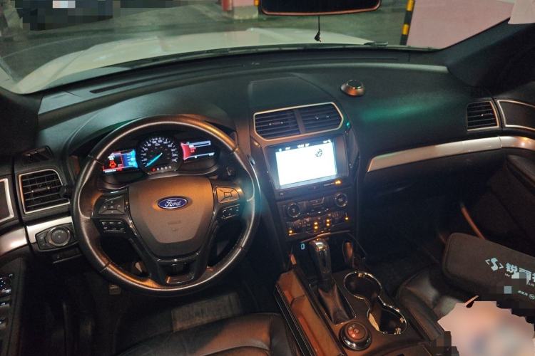 Used Ford Explorer 2017 2.3T Fashion Edition Center Console