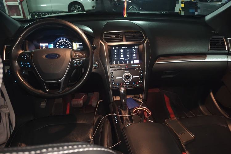 Used Ford Explorer 2017 2.3T Elite Edition Center Console