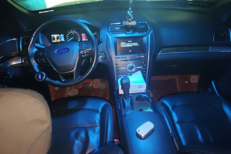 Used Ford Explorer 2017 3.5T Elite Edition Center Console
