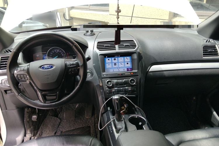 Used Ford Explorer 2017 2.3T Fashion Edition Center Console