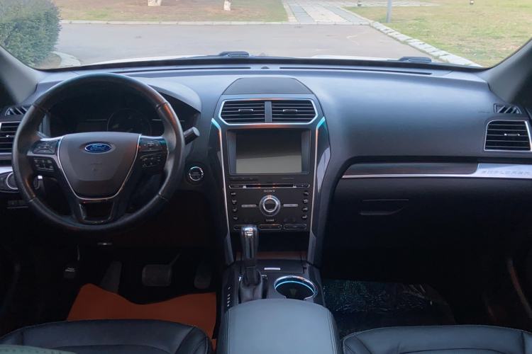 Used Ford Explorer 2017 2.3T Elite Edition Center Console