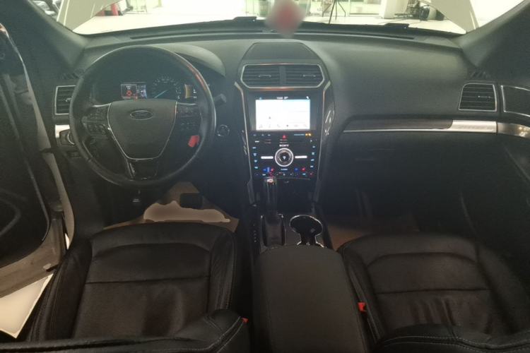 Used Ford Explorer 2017 2.3T Elite Edition Center Console