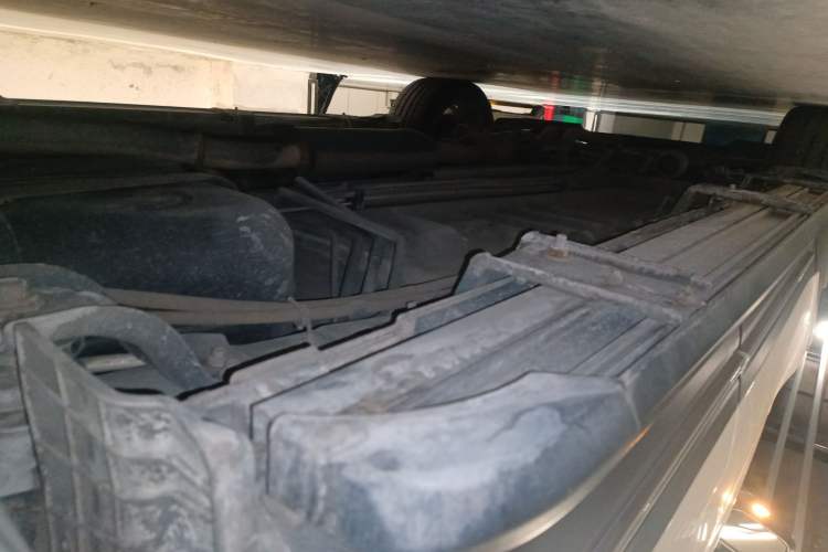 Used Ford Explorer 2017 3.5T Platinum Edition Chassis Rear Left