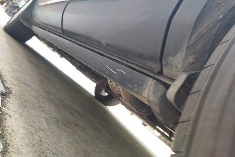 Used Ford Explorer  Chassis Rear Left