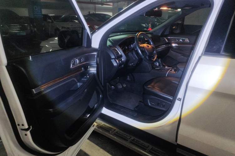 Used Ford Explorer 2017 2.3T Elite Edition Driver Seat