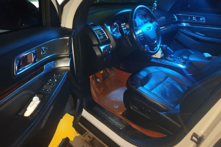 Used Ford Explorer 2017 3.5T Elite Edition Driver Seat