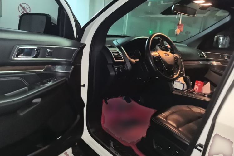 Used Ford Explorer 2017 3.5T Elite Edition Driver Seat