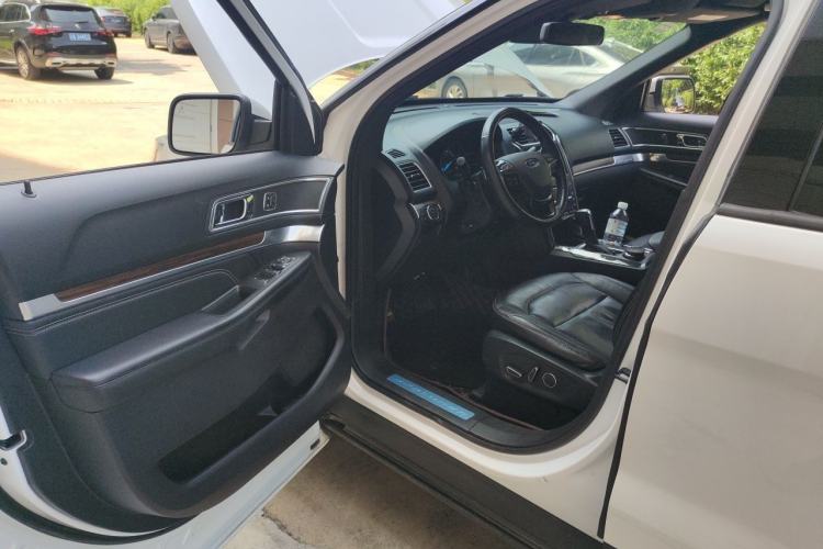 Used Ford Explorer  Driver Seat