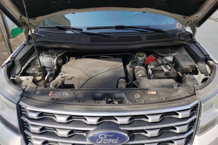 Used Ford Explorer 2017 3.5T Elite Edition Engine Bay
