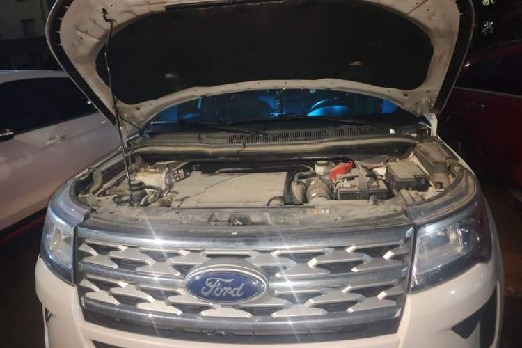 Used Ford Explorer 2017 3.5T Elite Edition Engine Bay