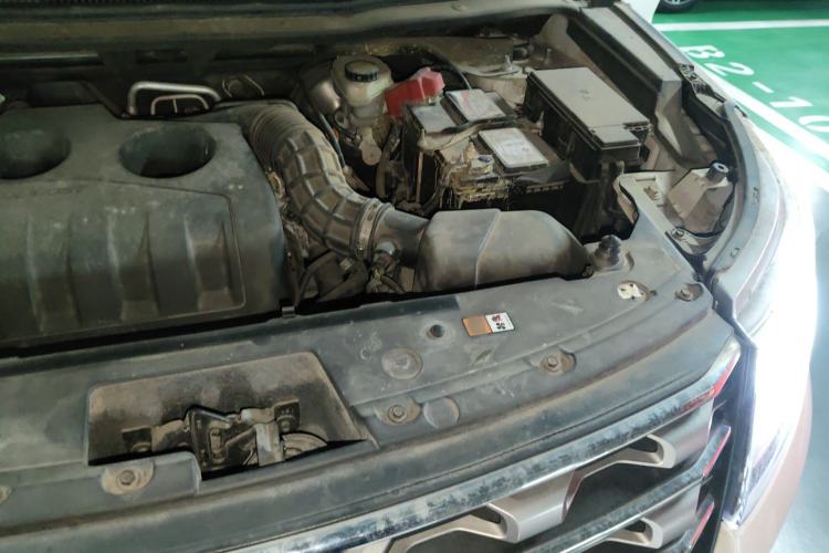 Used Ford Explorer 2017 2.3T Elite Edition Engine Bay Left