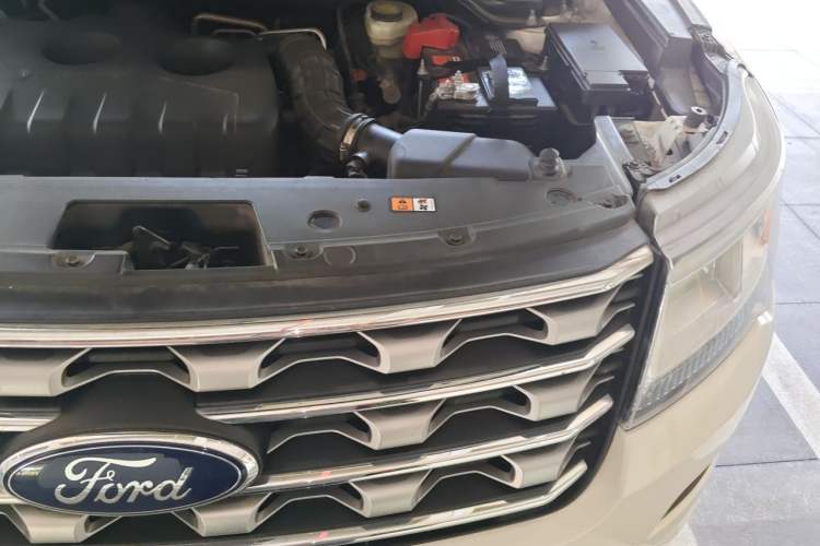 Used Ford Explorer 2017 2.3T Elite Edition Engine Bay Left