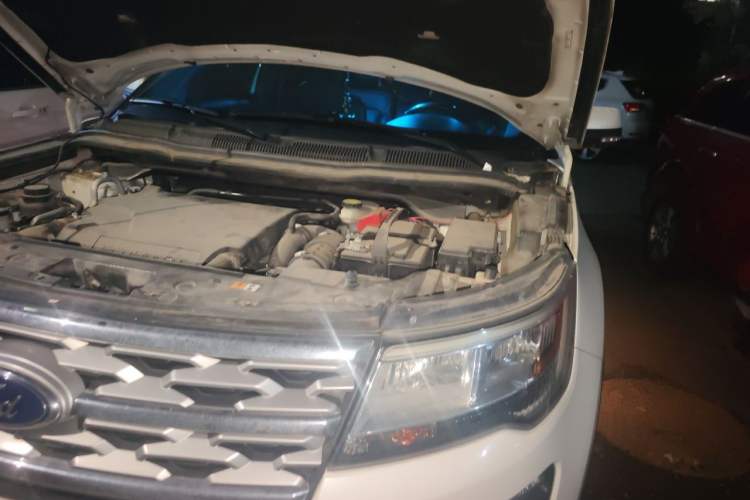 Used Ford Explorer 2017 3.5T Elite Edition Engine Bay Left