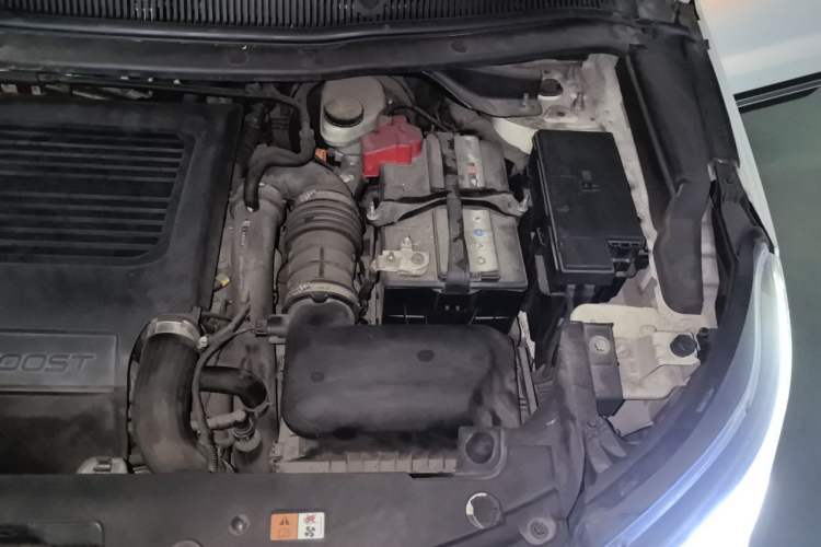 Used Ford Explorer 2017 3.5T Elite Edition Engine Bay Left