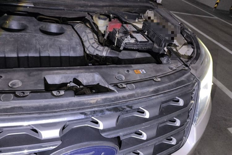 Used Ford Explorer 2017 2.3T Elite Edition Engine Bay Left