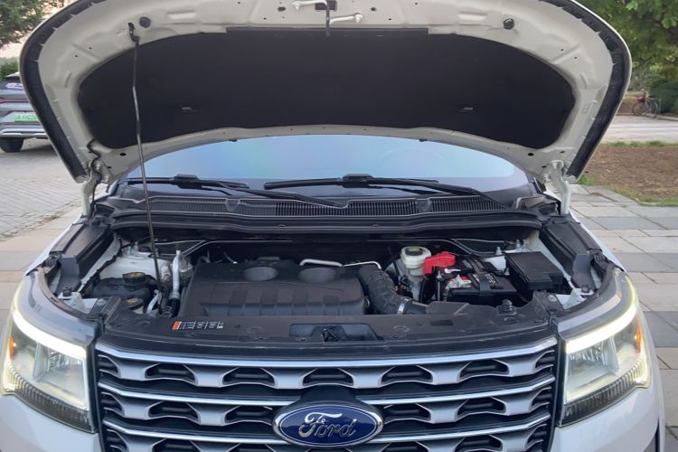 Used Ford Explorer 2017 2.3T Elite Edition Engine Bay