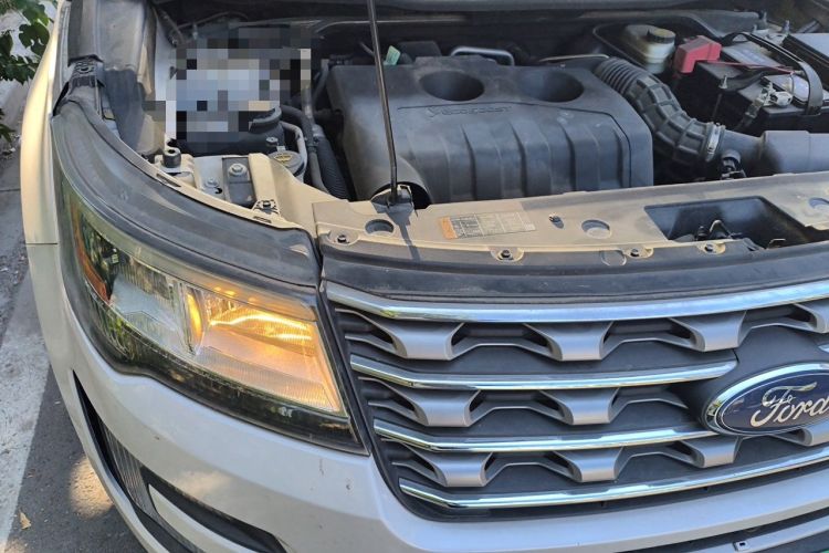Used Ford Explorer 2017 2.3T Elite Edition Engine Bay Right