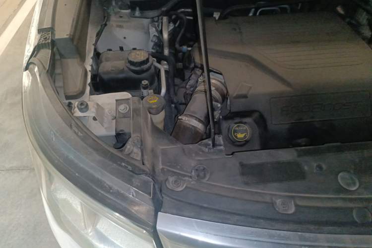 Used Ford Explorer 2017 3.5T Platinum Edition Engine Bay Right