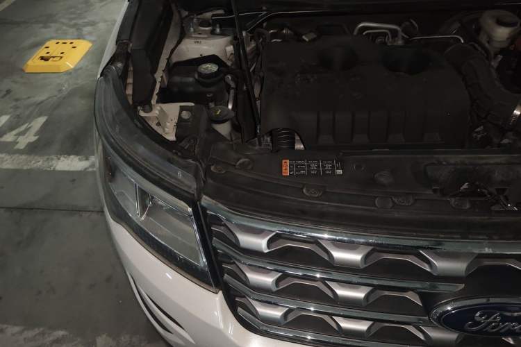 Used Ford Explorer 2017 2.3T Elite Edition Engine Bay Right