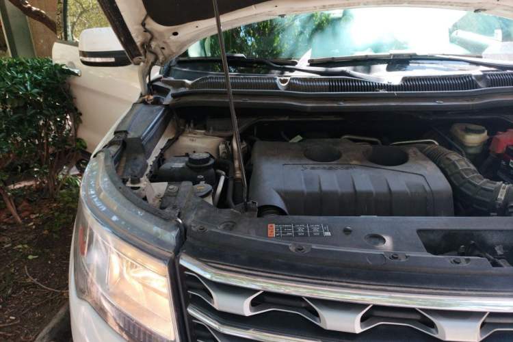 Used Ford Explorer 2017 2.3T Elite Edition Engine Bay Right