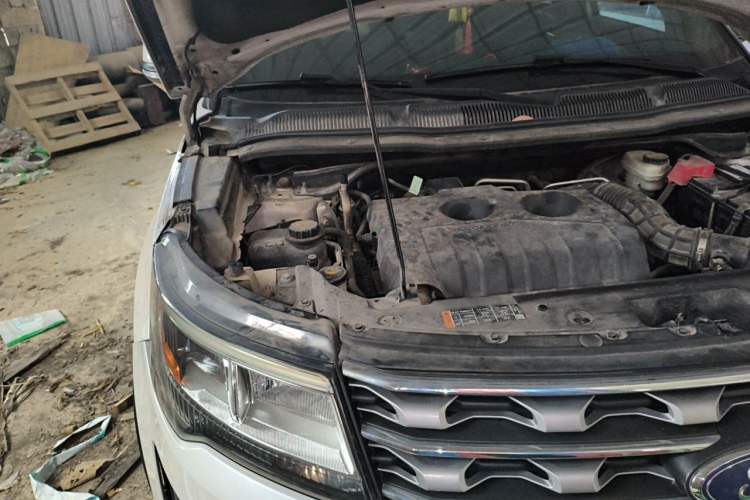 Used Ford Explorer 2017 2.3T Elite Edition Engine Bay Right