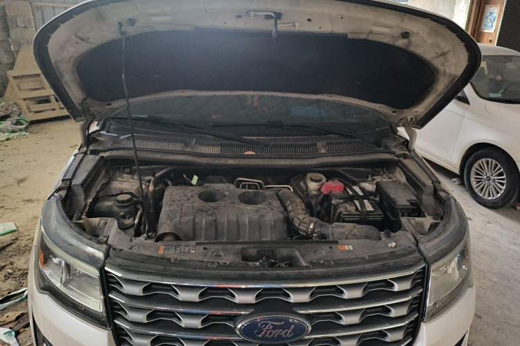 Used Ford Explorer 2017 2.3T Elite Edition Engine Bay